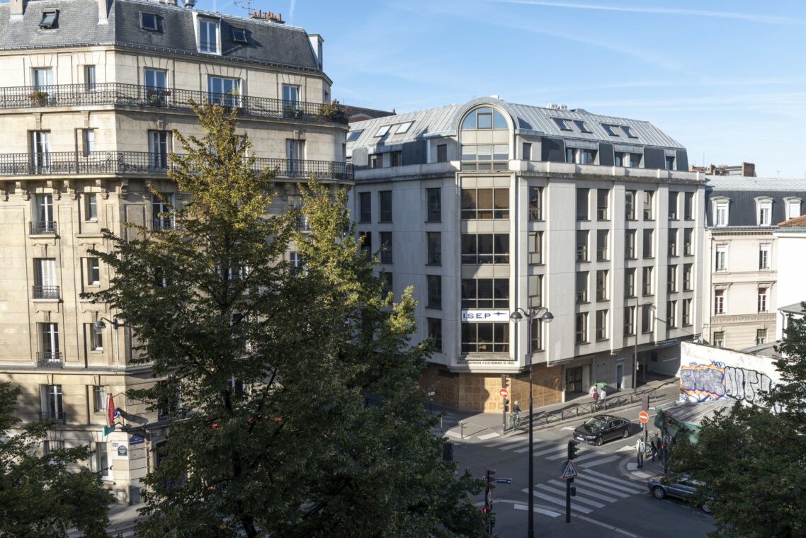Front view of Isep’s Paris campus, located in the Notre-Dame-des-Champs district.