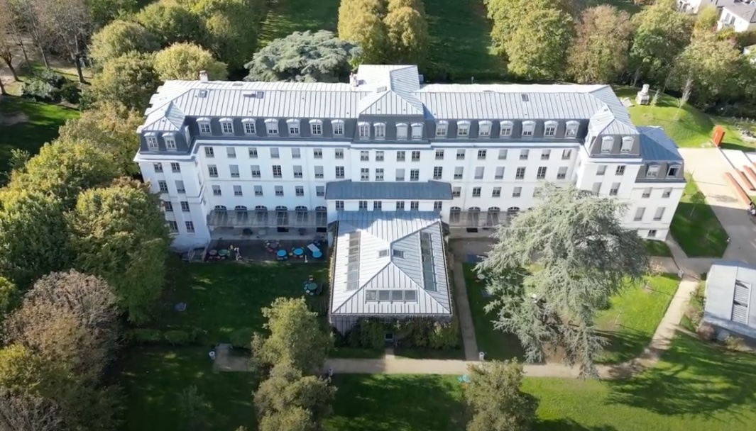 Aerial view of the Issy-les-Moulineaux Campus (rear)