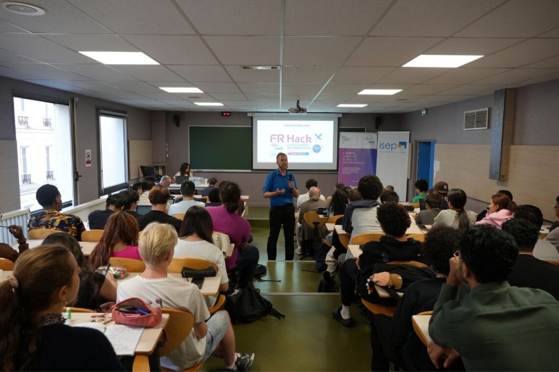 Présentation des challenges de FrHack! 2026 aux élèves de l’Isep